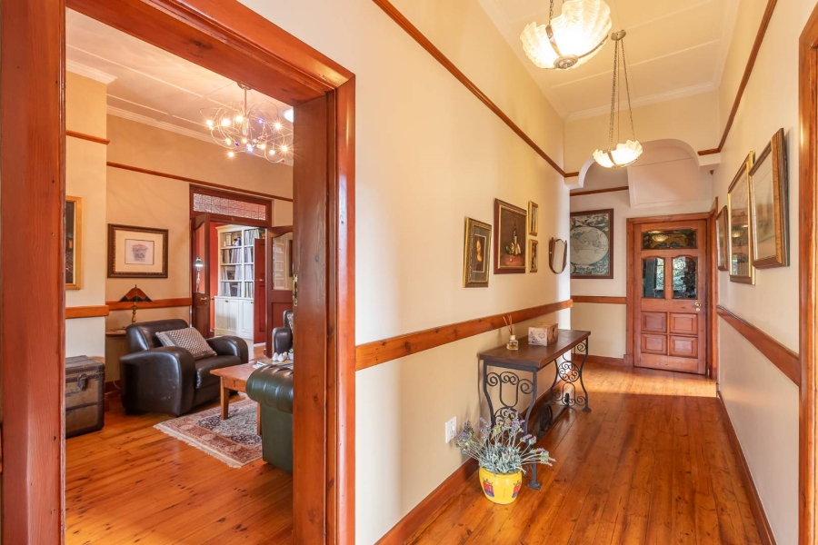 6 Bedroom Property for Sale in Newlands Western Cape
